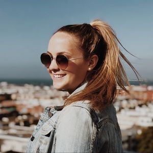 Meet your Posher, Jenny